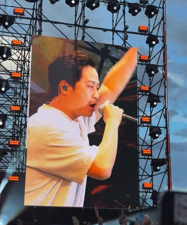 Tangoz风波后首次露面演出 被赞依旧最具诚意最真实
