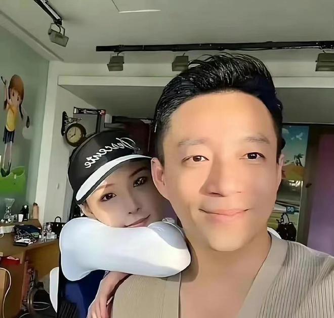汪小菲疑又交台湾女友！和辣妹亲密吃台北路边摊