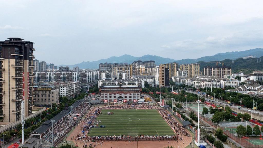 全国爆火的村超，千万别变质