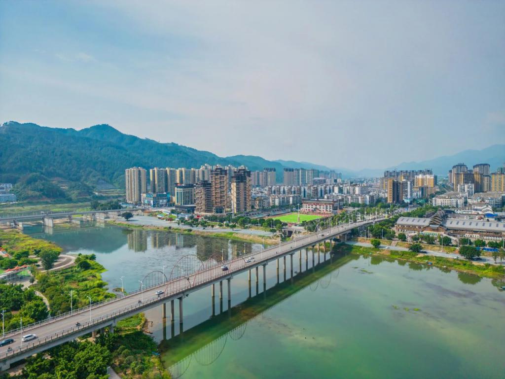 全国爆火的村超，千万别变质