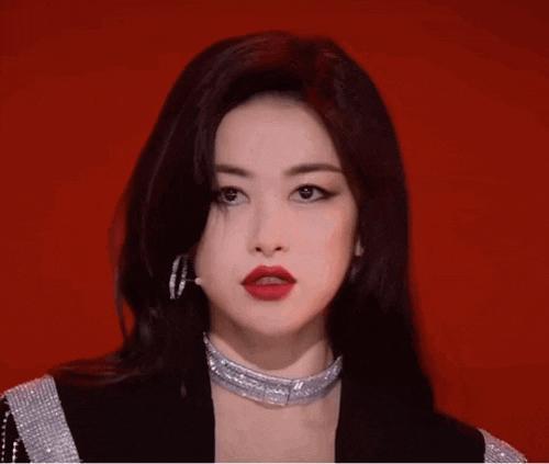 没非过也没丑过，朱珠的美貌和品位太能打了