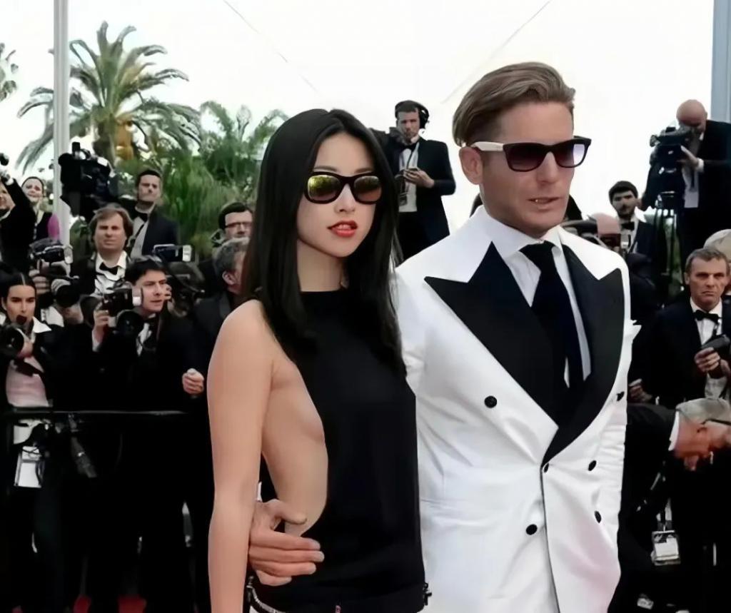 没非过也没丑过，朱珠的美貌和品位太能打了