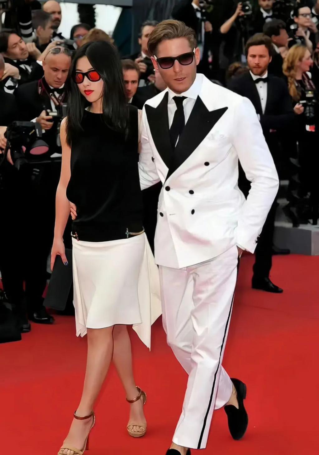 没非过也没丑过，朱珠的美貌和品位太能打了