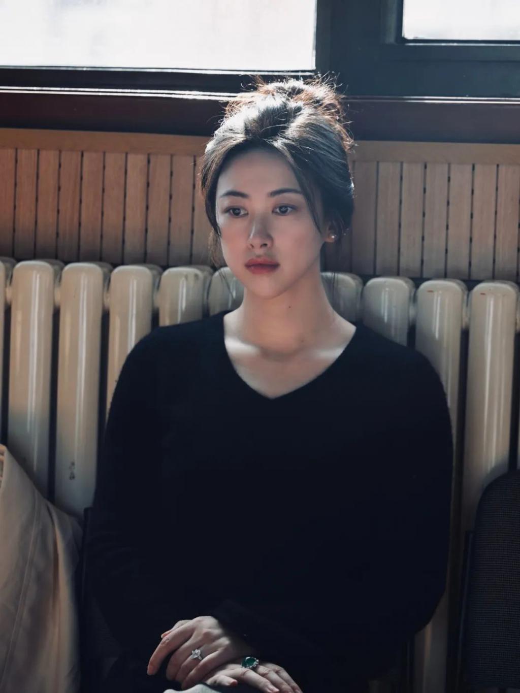 没非过也没丑过，朱珠的美貌和品位太能打了