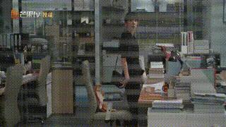 腔调，是都市女人给自己画的饼