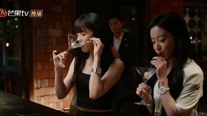 腔调，是都市女人给自己画的饼