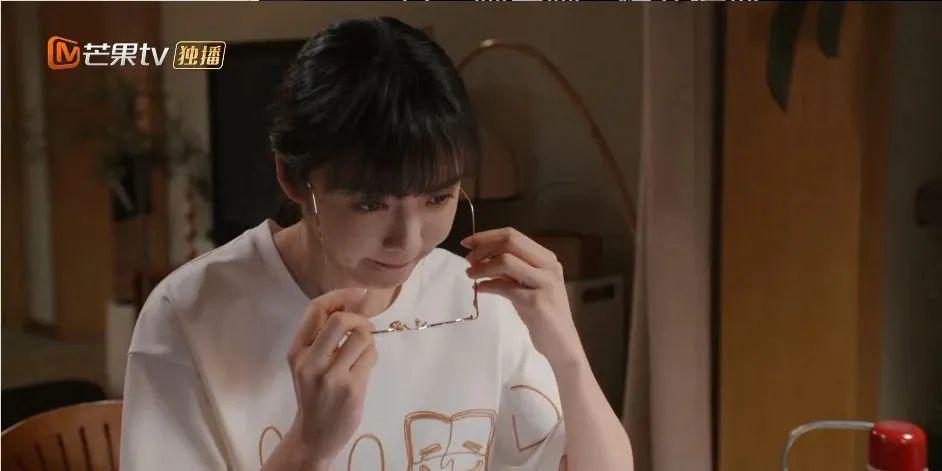 腔调，是都市女人给自己画的饼