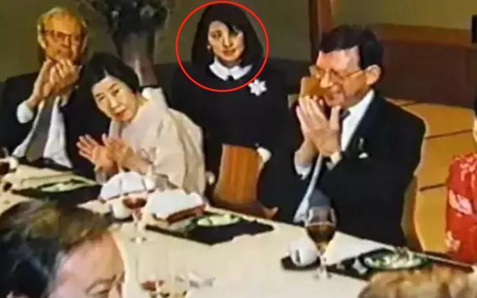 妈呀！刚办完婚礼就患抑郁症，还被逼着生孩子…