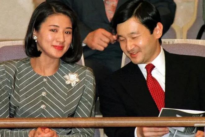 妈呀！刚办完婚礼就患抑郁症，还被逼着生孩子…