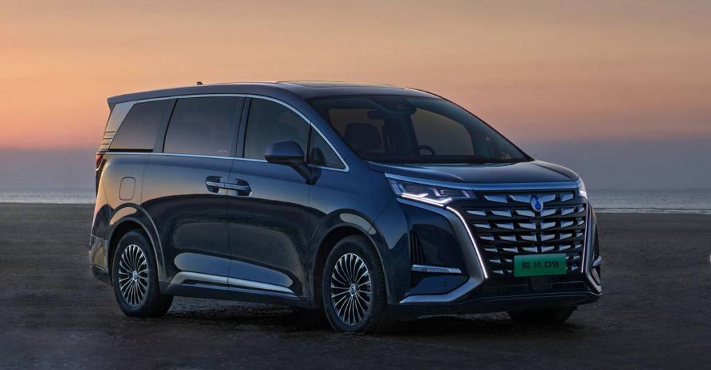 沃尔沃，找到了高端 MPV 的决胜点