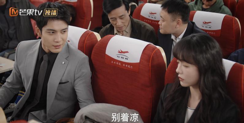 这么能装，他不嫌累啊？？