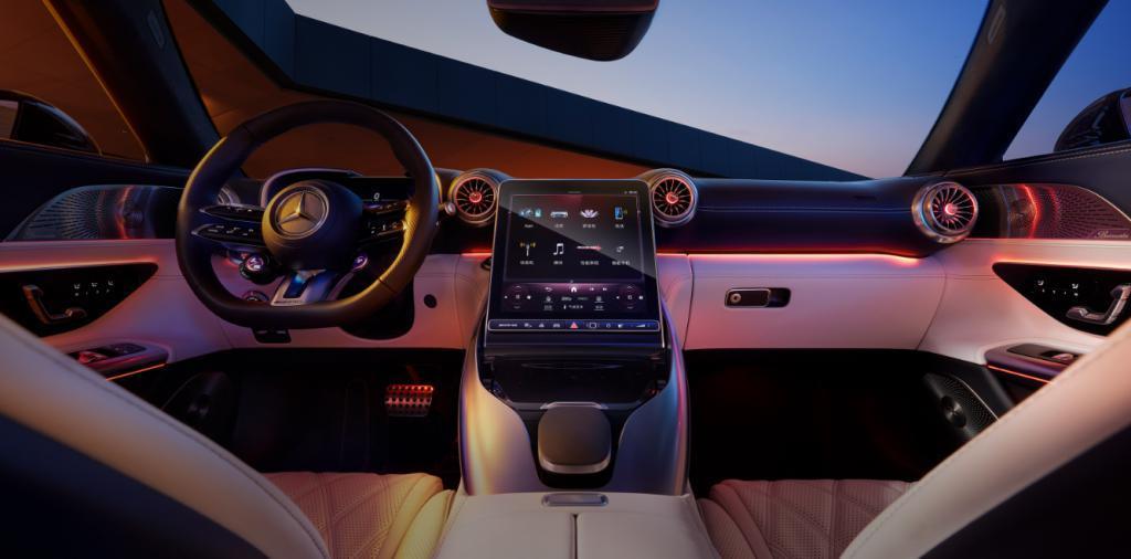 全新梅赛德斯 AMG SL 63 4MATIC   敞篷跑车上市，售 199.98 万元