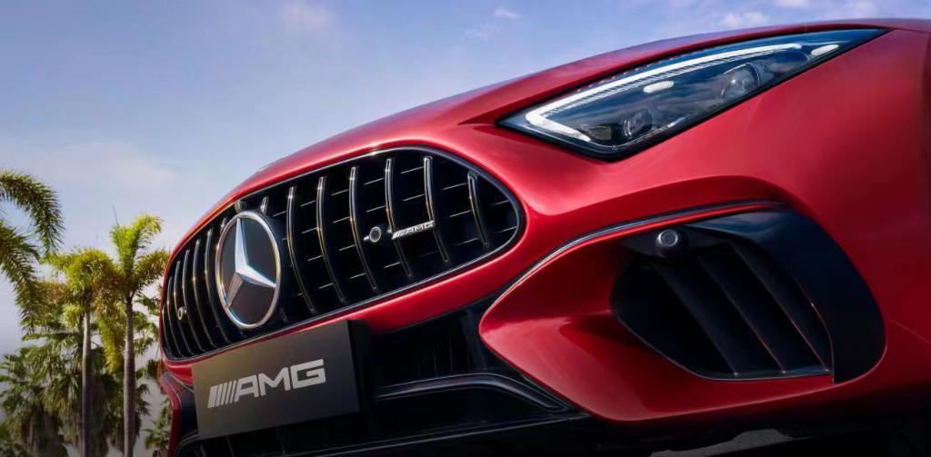 全新梅赛德斯 AMG SL 63 4MATIC   敞篷跑车上市，售 199.98 万元