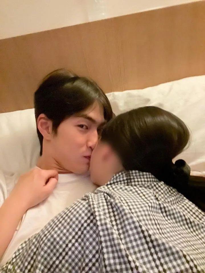 辣眼睛？疑似SM新男团成员酒店亲密照被曝光