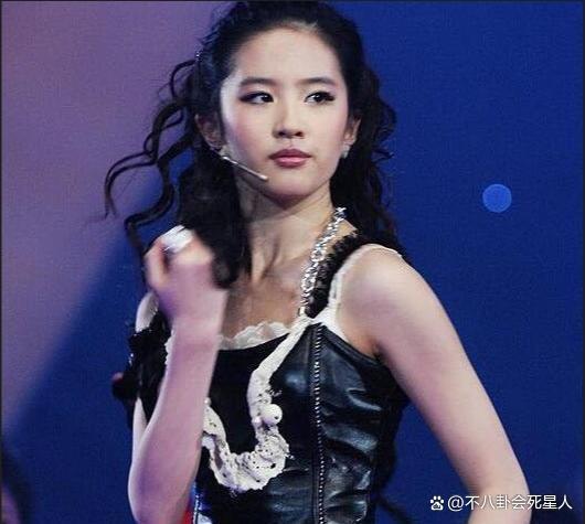 讨好日本市场、代言辱华品牌,刘亦菲的仙女滤镜还能撑多久?