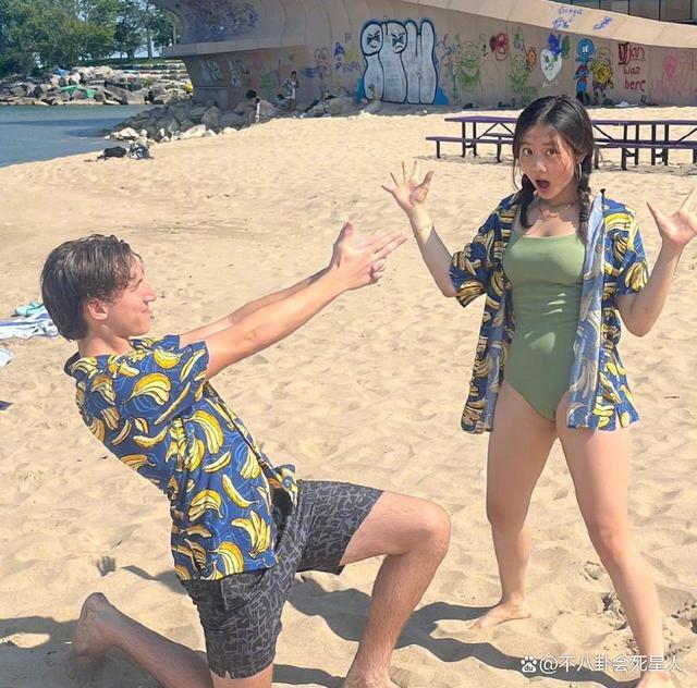 《爸哪》萌娃扎堆留学，吴尊却让孩子在中国上学