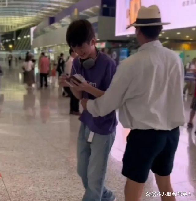 《爸哪》萌娃扎堆留学，吴尊却让孩子在中国上学