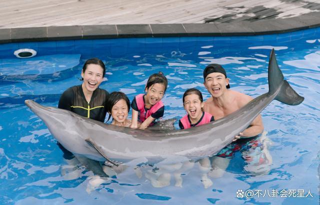 《爸哪》萌娃扎堆留学，吴尊却让孩子在中国上学