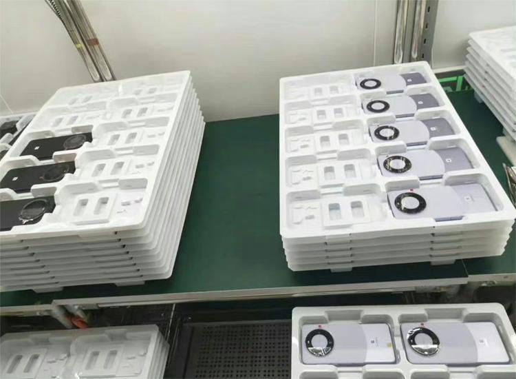 华为Mate 60真机曝光，或将与iPhone15同日发布，余承东硬刚库克胜算有几分