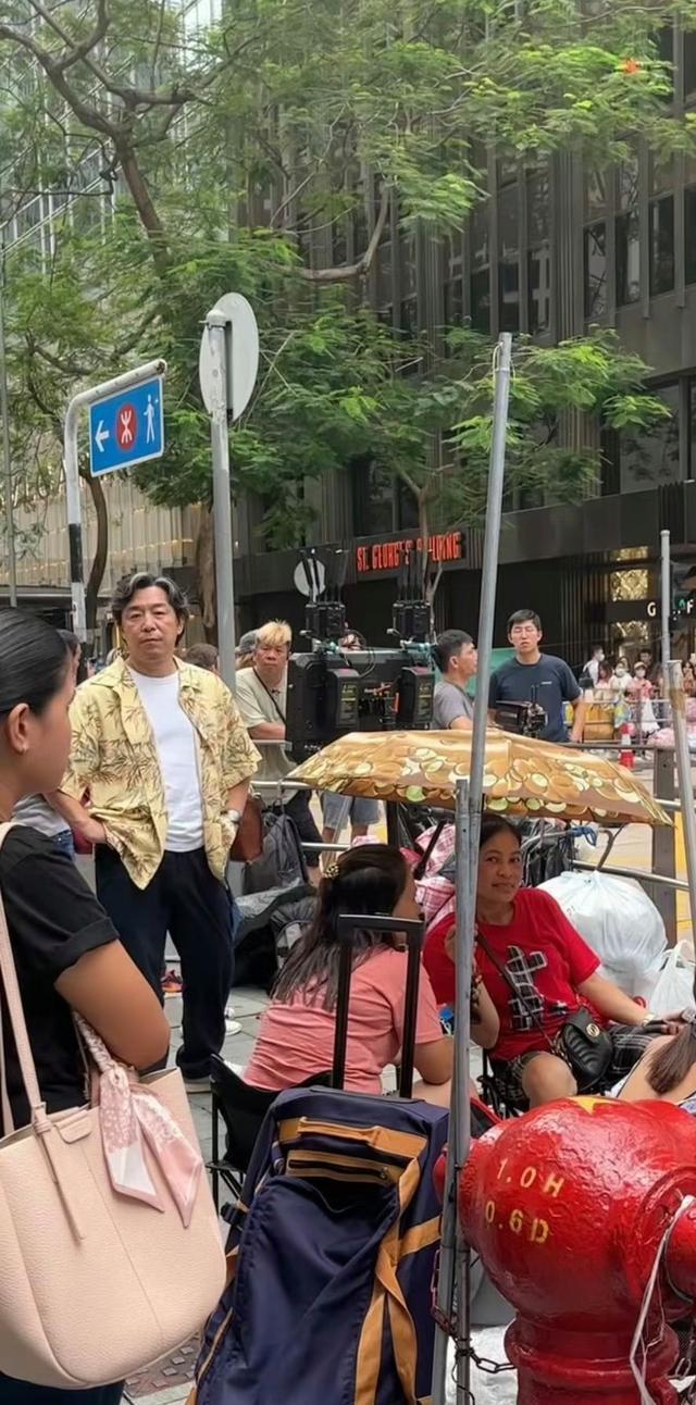 网友香港偶遇黄渤倪妮拍摄管虎新电影