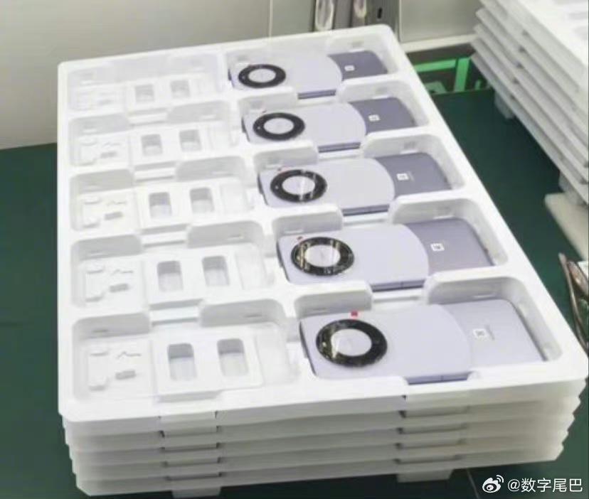 与苹果同场竞技,华为Mate 60真机首曝光!