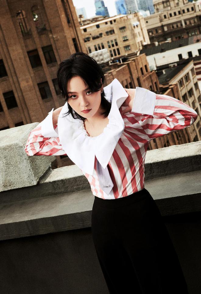 又是红毯夜！张靓颖仙气十足 邓紫棋翻车造型老气