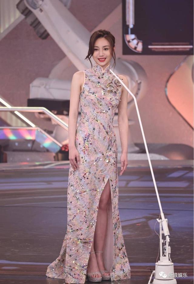 美到意难平，也逃不过“出道即巅峰”