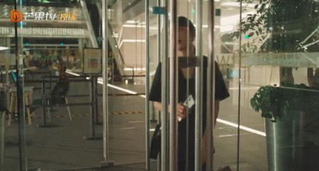 这么夸张？整部剧的人，一个比一个能装！