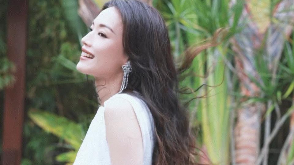 47岁舒淇，身材逆天了