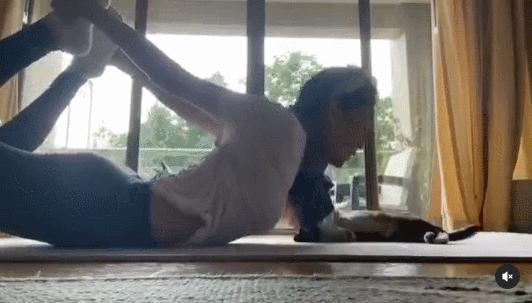 47岁舒淇，身材逆天了