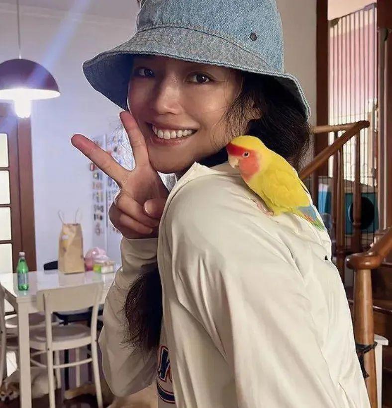 47岁舒淇，身材逆天了