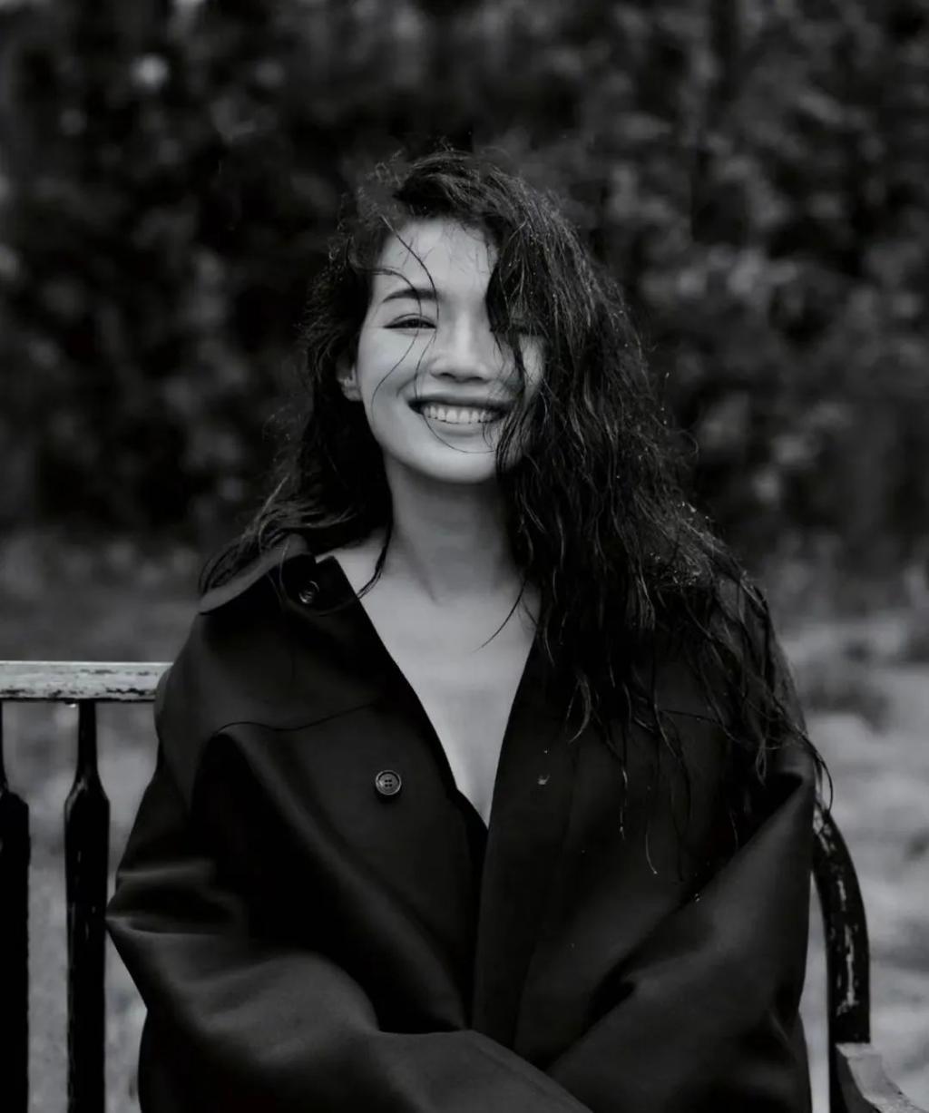 47岁舒淇，身材逆天了