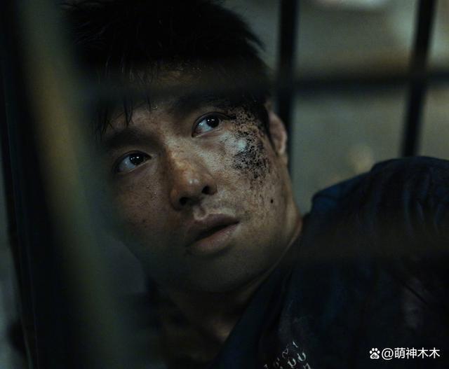 《孤注一掷》海外口碑:点映第一天被要求加场，有望破纪录