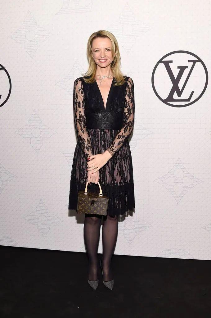 地下恋曝光！顶流女星要嫁世界首富了？！