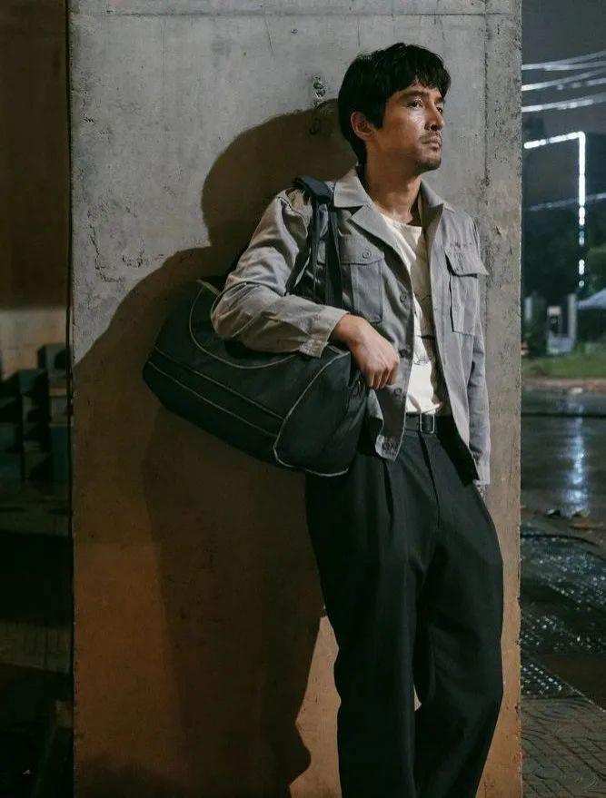 胡歌：退圈快乐，好好活着