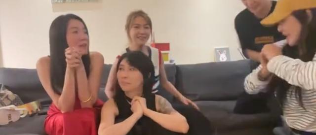 郭采洁晒纯玉疯合体视频 薛凯琪赵梦齐溪谭维维集体许愿