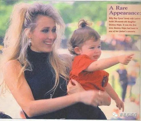 一手打造巨星女儿，母女处成闺蜜，56岁的她太会当妈了！