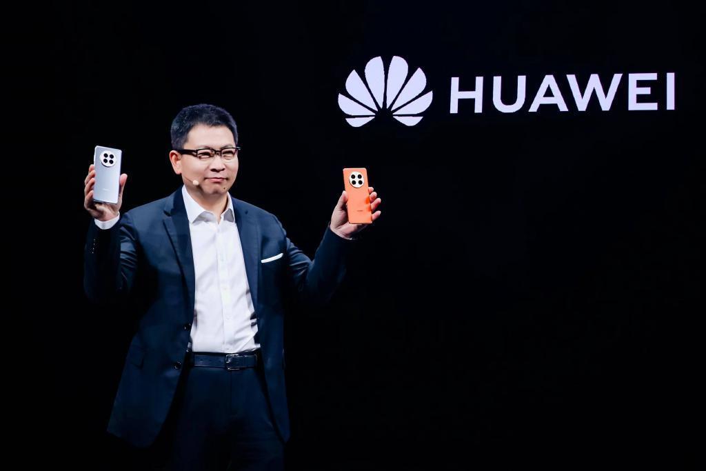 华为 Mate60 Pro 突然发布：5G 或已回归，全球首发消费级卫星通话