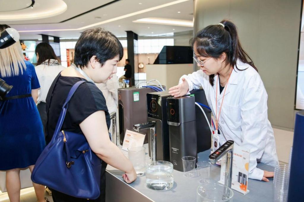 为了一杯干净好喝的水，九阳把太空科技“搬”到了热小净净水器上