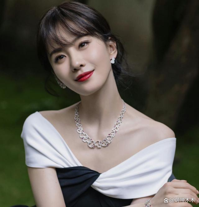 刘诗诗新广告缺乏说服力，遭品牌方倒油，别再迷恋美颜了！