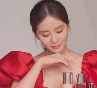 刘诗诗新广告缺乏说服力，遭品牌方倒油，别再迷恋美颜了！