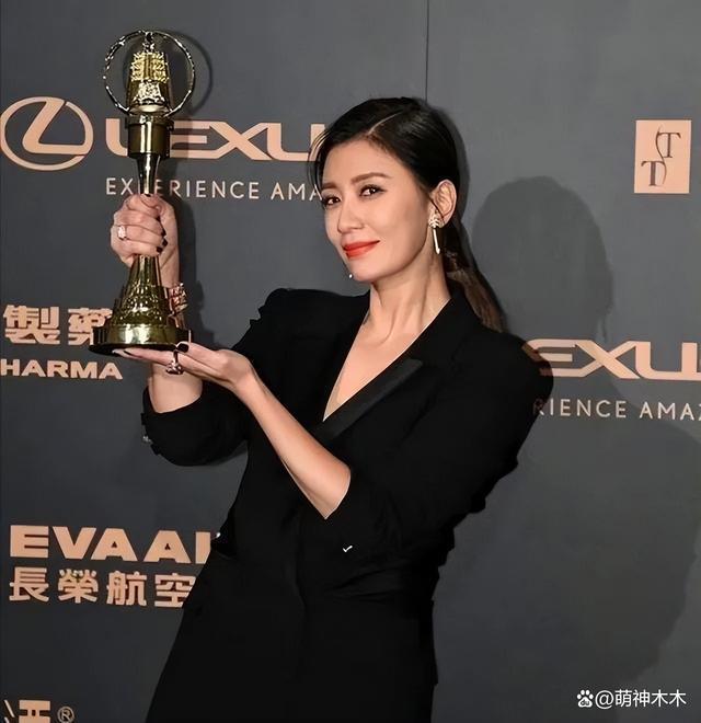 刘诗诗新广告缺乏说服力，遭品牌方倒油，别再迷恋美颜了！