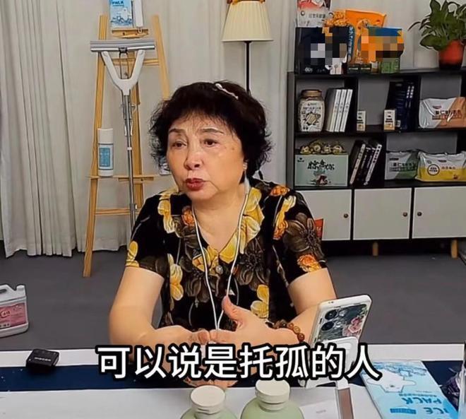 曝盛海琳因保健品被骗500万，一度情绪崩溃，拼命直播养娃
