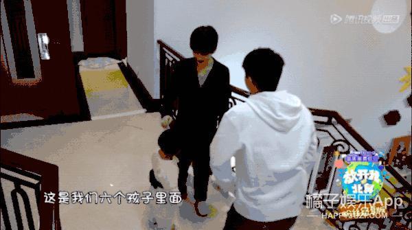 还记得那个被王嘉尔抱在怀里的小女孩吗？她现在变这样了？