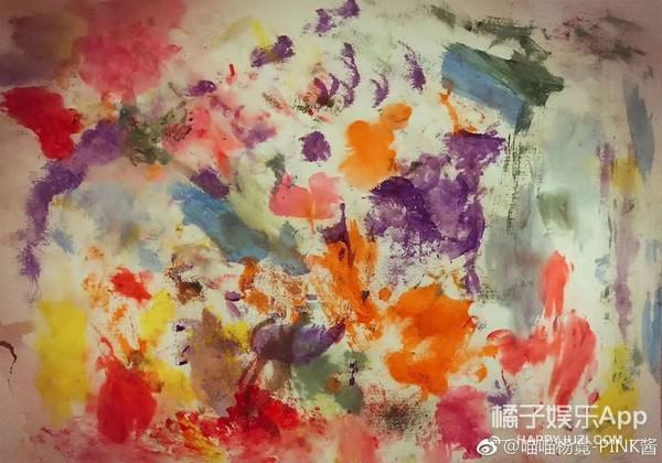 还记得那个被王嘉尔抱在怀里的小女孩吗？她现在变这样了？