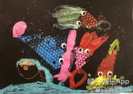 还记得那个被王嘉尔抱在怀里的小女孩吗？她现在变这样了？