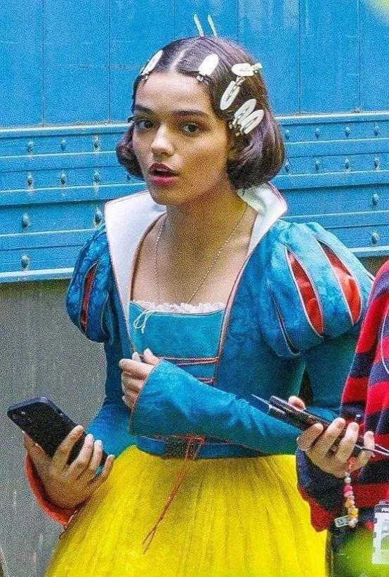 迪士尼《白雪公主》重拍？盖加演反派王后，女主不如王宝强美​