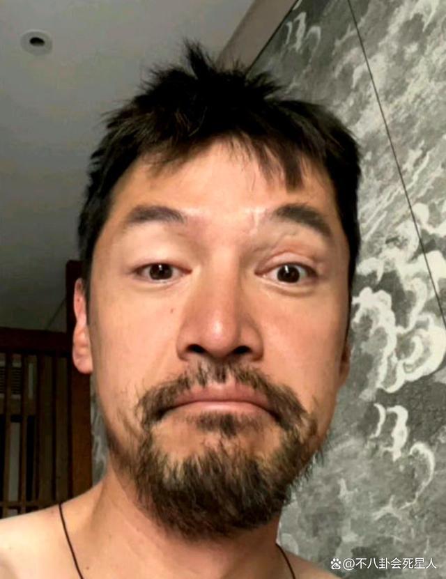 频频“发疯”的胡歌，依旧没走出17年前的那场车祸