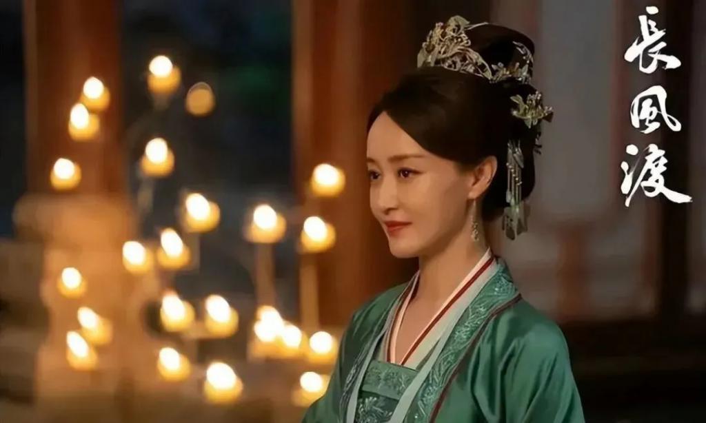 她曾是央视最美主持人，辞职后当演员嫁二婚总裁，如今怎样了