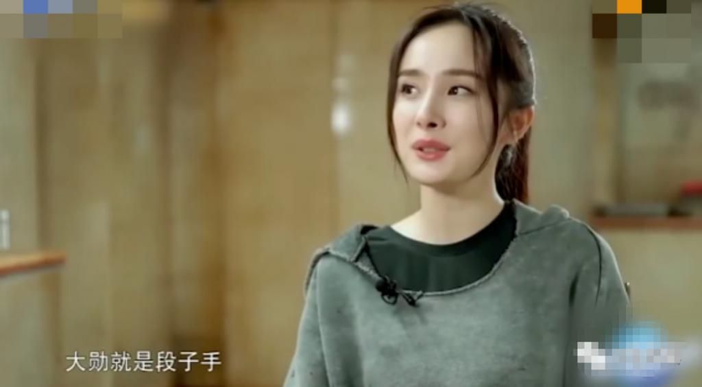 狗仔爆秦岚悄悄跑儿科？秦岚与魏大勋引猜测